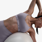 Top Nike Indy Feminino Lilás