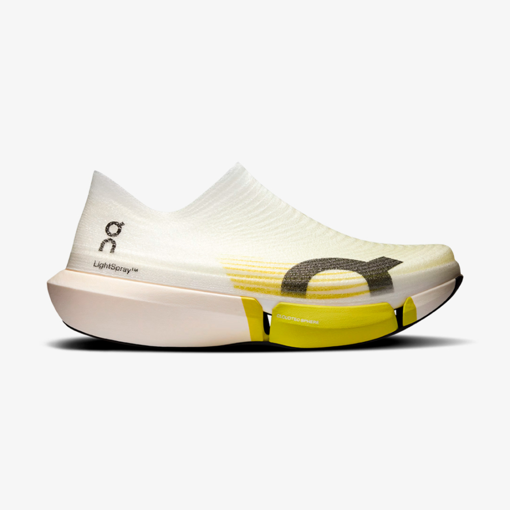 Tênis On Running Cloudboom Strike 2 LightSpray Unissex Branco-Amarelo